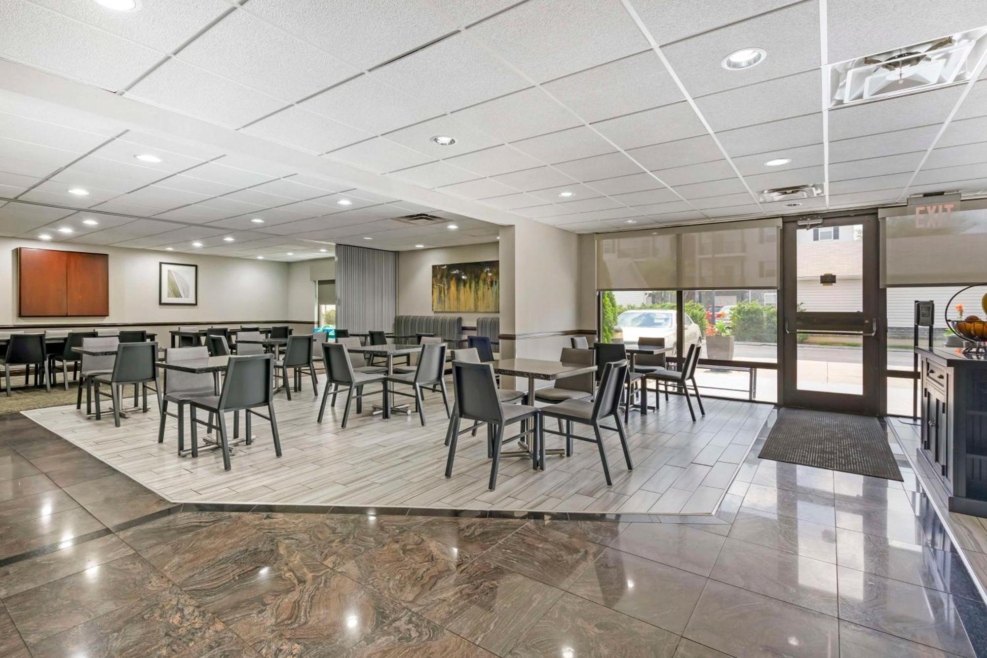 Best Western Suites Columbus Esterno foto