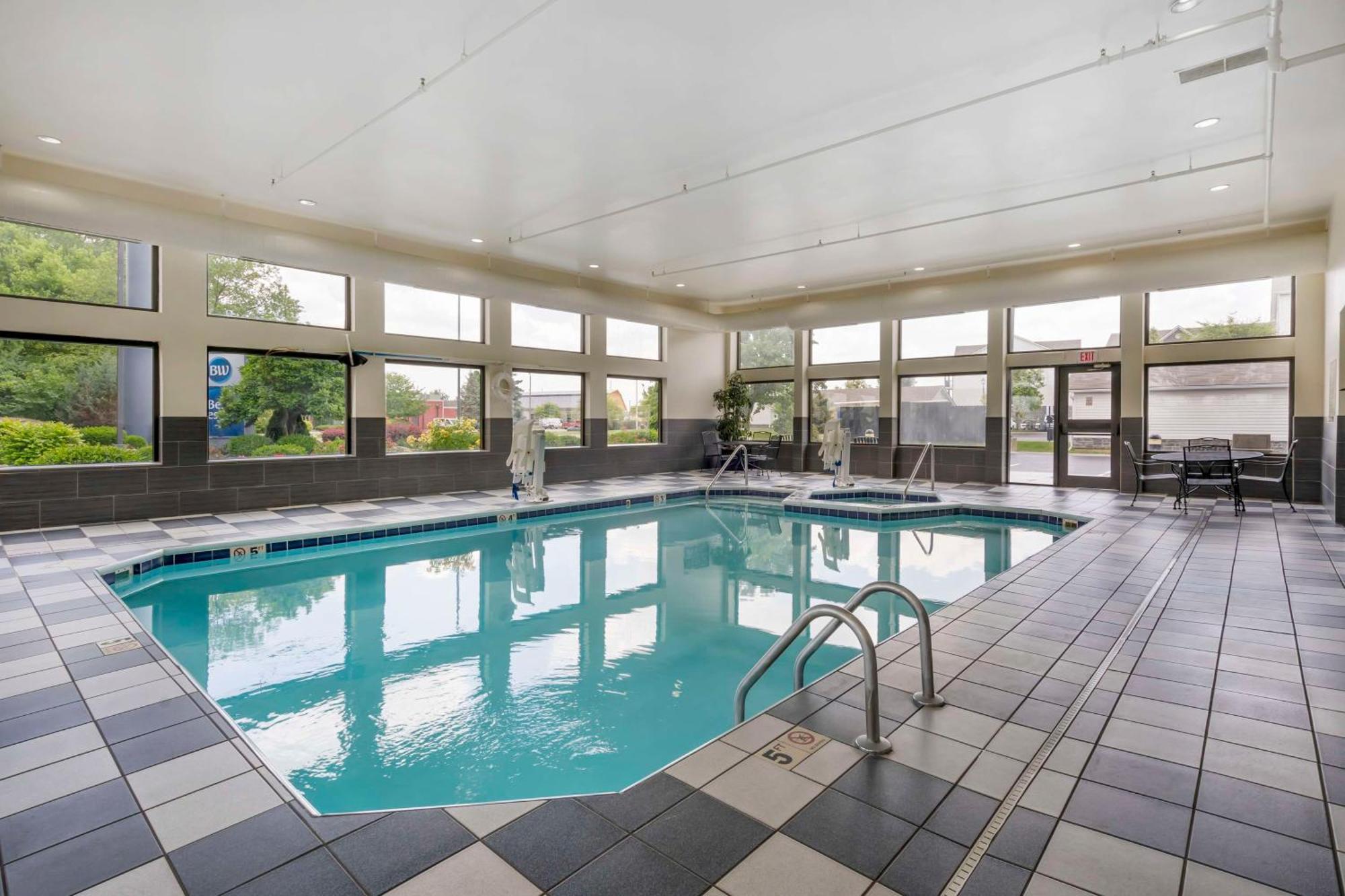Best Western Suites Columbus Esterno foto